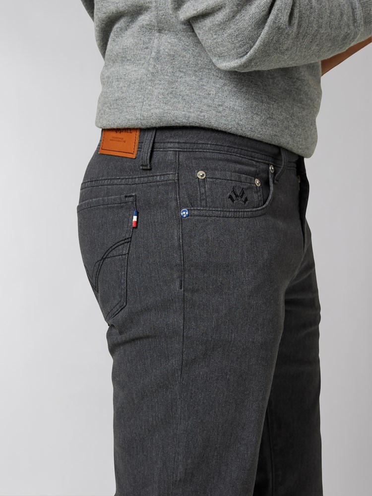 Leroy melange stretch 7500125_C18_Jean Paul_Leroy Melange Stretch Bukse_A22_Modell (2).jpg_