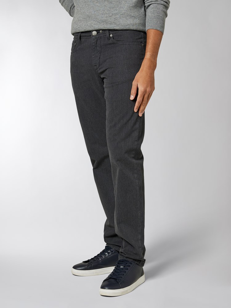 Leroy melange stretch 7500125_C18_Jean Paul_Leroy Melange Stretch Bukse_A22_Modell (6).jpg_