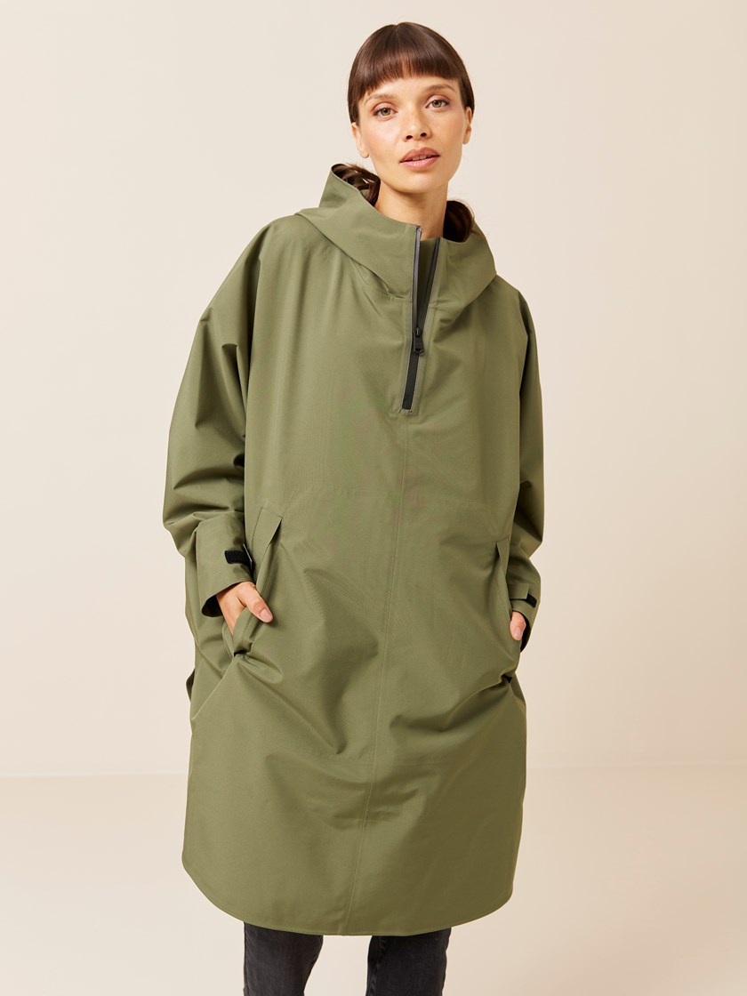 7500194 GTD 7500194_GTD-JEANPAUL-NOS-Front_1827_Candra regnponcho GTD 7500194.jpg_Front