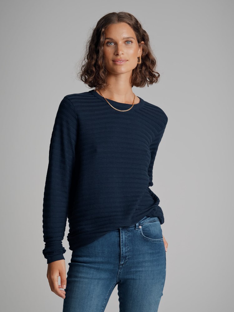 Emilie genser 7500208_EM1-VAVITE-A22-Modell-Front_chn=match_3773_Emilie genser EM1_Emilie genser EM1 7500208.jpg_Front||Front