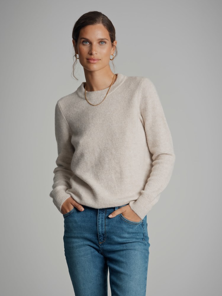 Serena genser 7500210_I4I-VAVITE-A22-Modell-Front_chn=match_6449_Serena genser I4I_Serena genser I4I 7500210.jpg_Front||Front