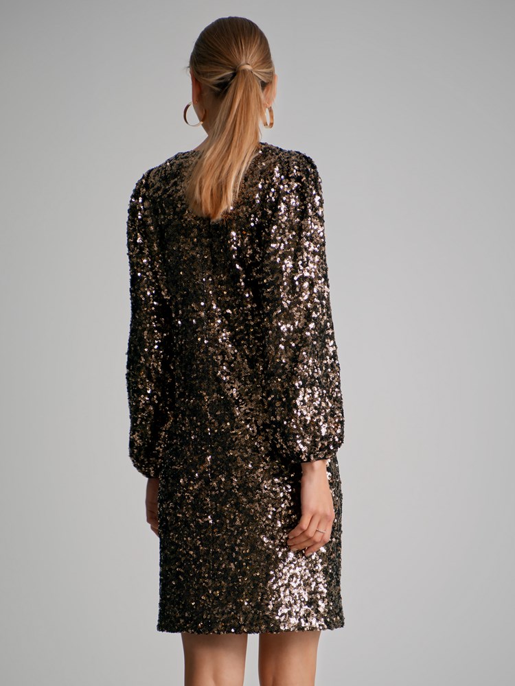 Lena puffermkjole 7500231_AAH-MARIEPHILIPPE-W22-Modell-Back_chn=match_3075.jpg_Back||Back