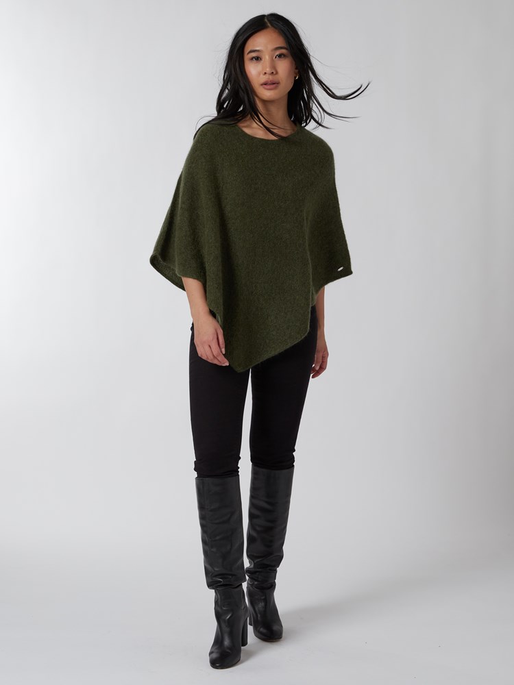 Lotty poncho 7500265_GTD-JEANPAUL-A22-Modell-Front_6459_Lotty poncho GTD_Lotty poncho GTD 7500265.jpg_Front||Front