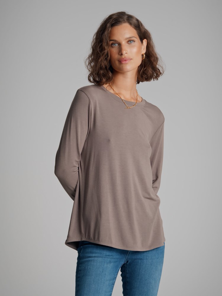 Felina topp 7500279_AIN-VAVITE-A22-Modell-Front_chn=match_4926_Felina topp AIN_Felina topp AIN 7500279.jpg_Front||Front