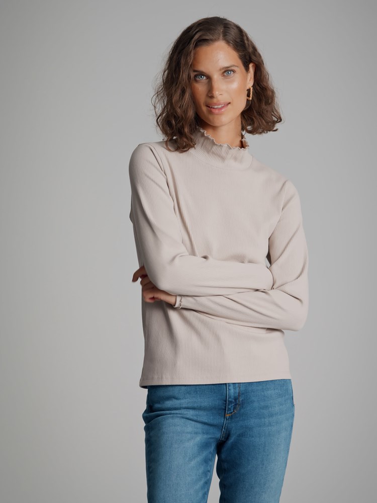 Kelly topp 7500311_I4I-VAVITE-A22-Modell-Front_chn=match_8141_Kelly topp I4I_Kelly topp I4I 7500311.jpg_Front||Front