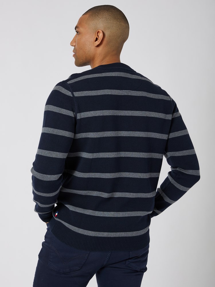 Antibes stripet genser 7500335_I3O-JEANPAUL-W22-Modell-Back_5816.jpg_