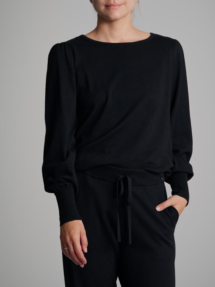 Olea genser 7500386_CAB-MARIEPHILIPPE-A22-Modell-Front_chn=match_5817_Olea genser CAB_Olea genser CAB 7500386.jpg_Front||Front