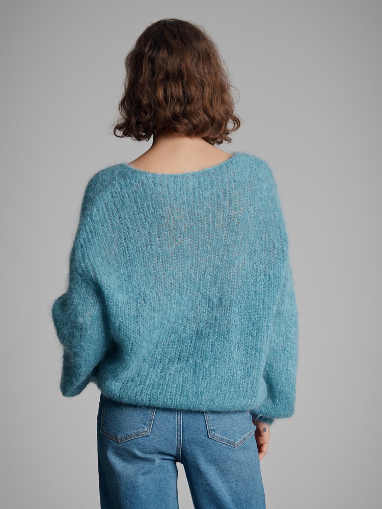 Stina genser 7500389_EBQ-MARIEPHILIPPE-A22-Modell-Back_chn=match_5160_Stina genser EBQ_Stina genser EBQ 7500389.jpg_Back||Back