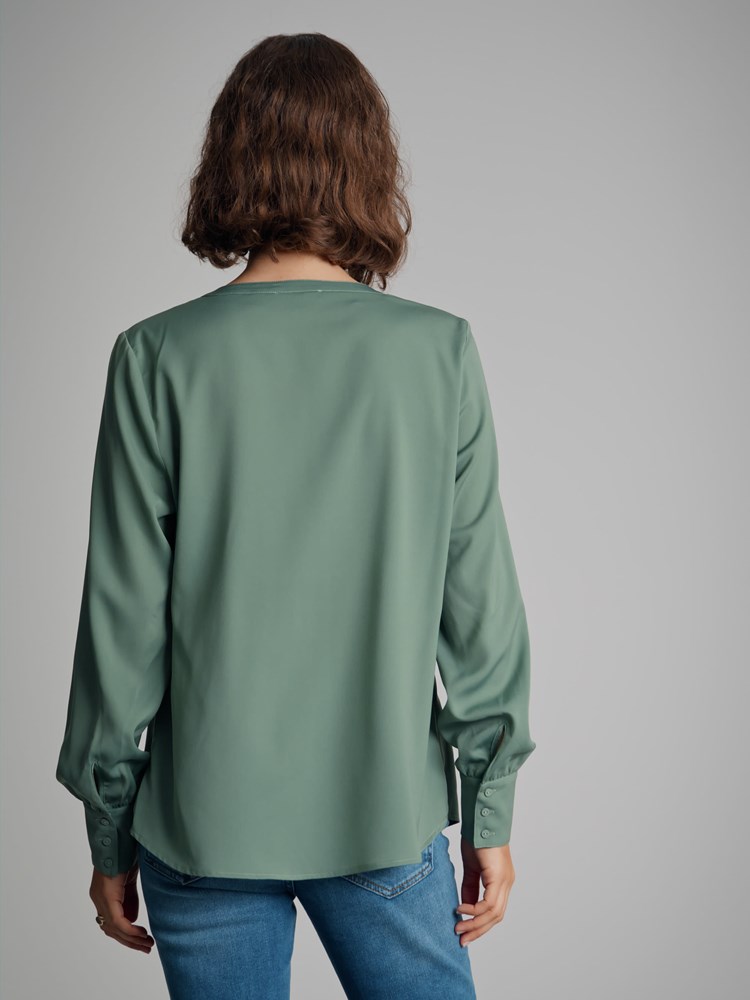 Vivo bluse 7500424_GKB-MARIEPHILIPPE-A22-modell-back_Vivo bluse GKB_Vivo bluse GKB 7500424.jpg_Back||Back