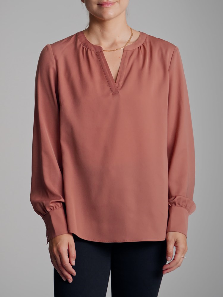 Vivo bluse 7500424_MPQ-MARIEPHILIPPE-A22-Modell-Front_chn=match_7625_Vivo bluse MPQ_Vivo bluse MPQ 7500424.jpg_Front||Front