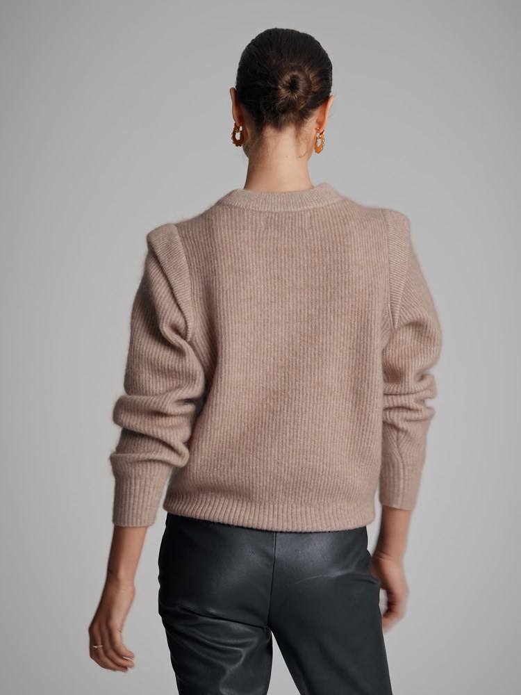 Ellie genser 7500469_AEU-DONNA-A22-Modell-Back_chn=match_6721_Ellie genser AEU 7500469.jpg_Back||Back
