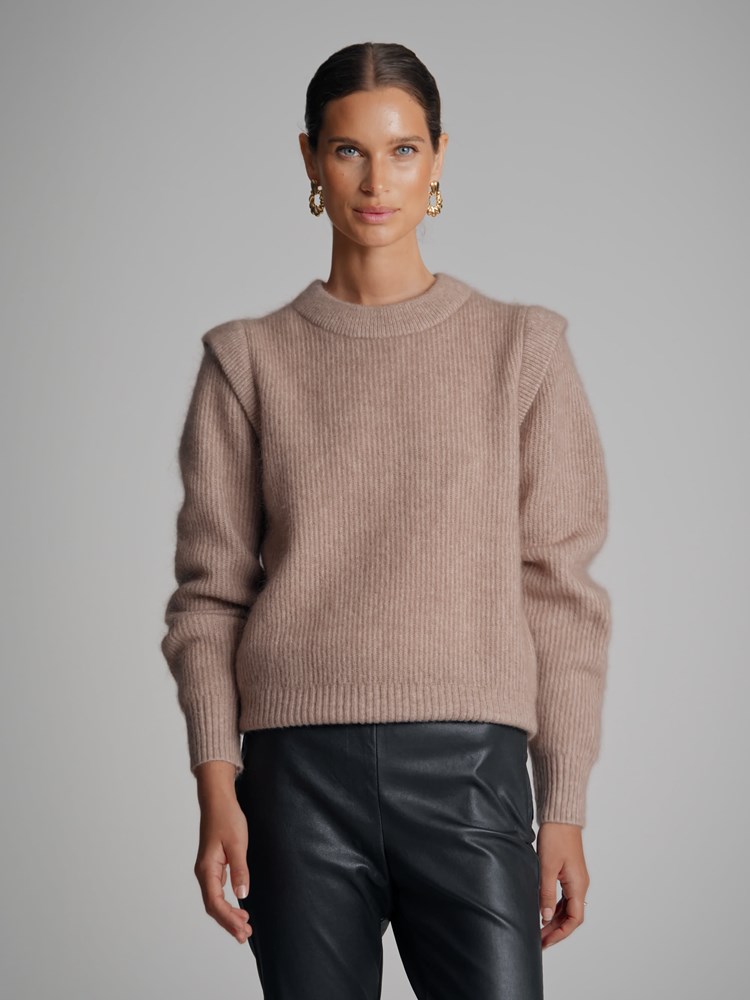 Ellie genser 7500469_AEU-DONNA-A22-Modell-Front_chn=match_6567_Ellie genser AEU 7500469.jpg_Front||Front