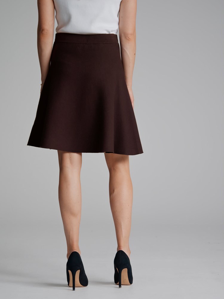 Hanna skjørt 7500495_AIN-DONNA-A22-Modell-Back_chn=match_1548_Hanna skjørt AIN_Hanna skjørt AIN 7500495.jpg_Back||Back