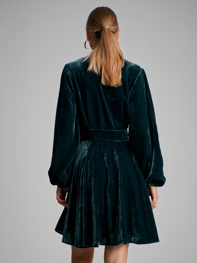 Ann kjole 7500616_EHK-MARIEPHILIPPE-W22-Modell-Back_chn=match_2262.jpg_Back||Back