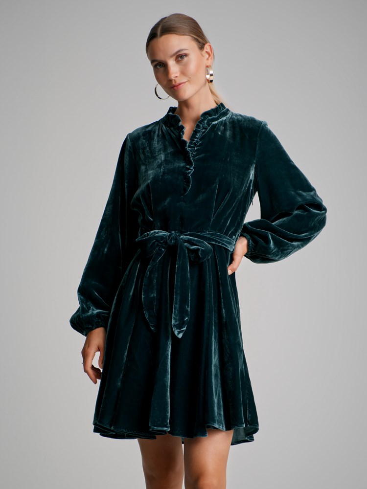 Ann kjole 7500616_EHK-MARIEPHILIPPE-W22-Modell-Front_chn=match_1759.jpg_Front||Front