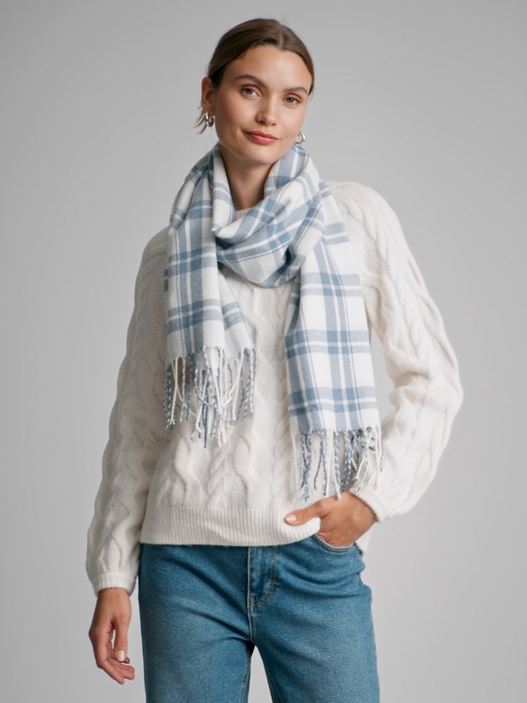 Catherina skjerf 7500647_ECC-VAVITE-W22-Modell-Front_chn=match_7488_Catherina skjerf ECC_Catherina skjerf ECC 7500647.jpg_Front||Front