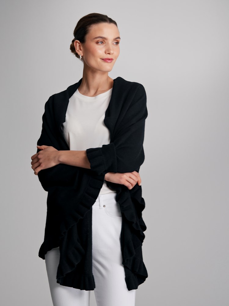 Sandra poncho 7500652_CAB-MARIEPHILIPPE-W22-Modell-Front_chn=match_3304_Sandra poncho CAB 7500652.jpg_Front||Front