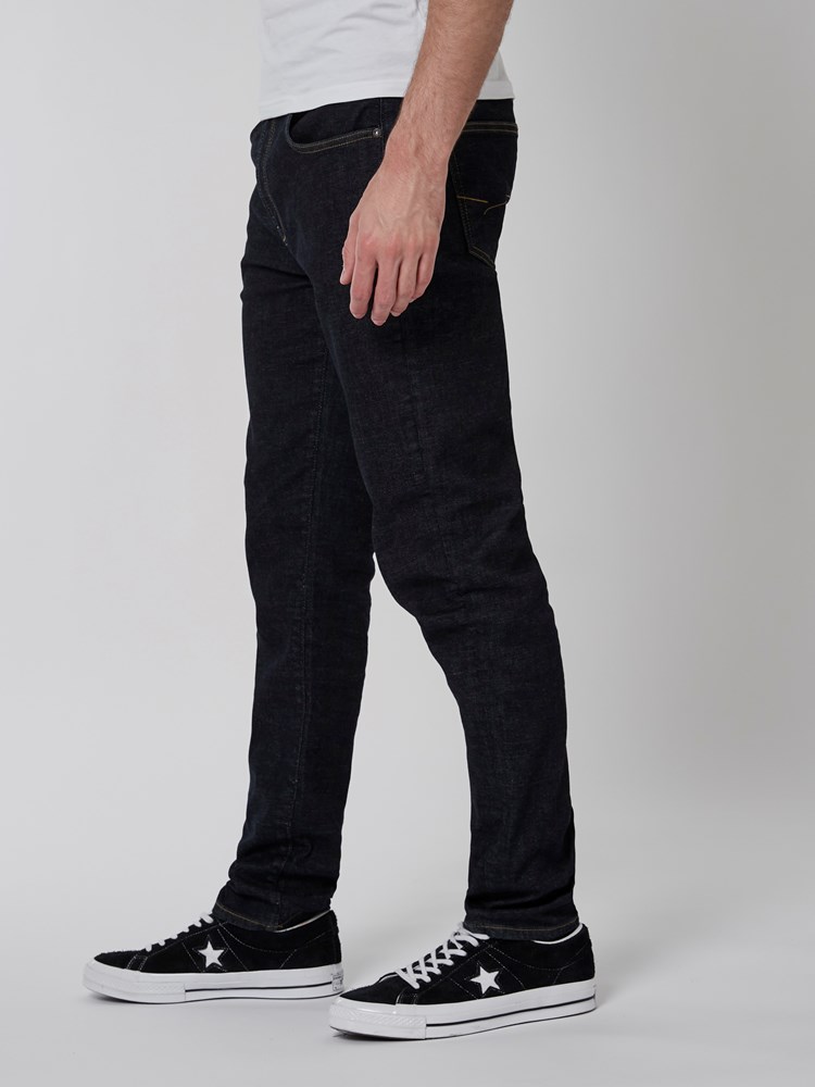 Regular Rod dk. blue 7500741_D03-HENRYCHOICE-A22-Modell-Left_chn=boys_2910_Regular Rod dk. blue D03_Regular Rod dk. blue D03 7500741.jpg_Left||Left
