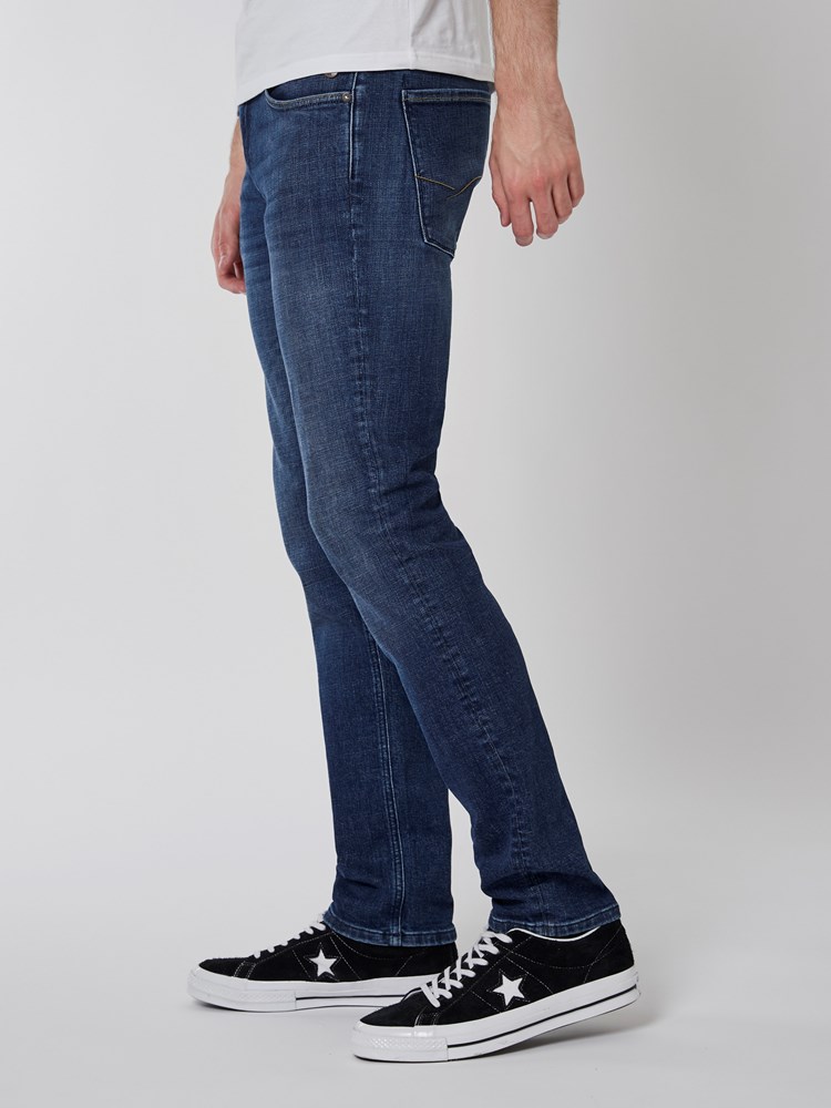 Slim Will blue slub 7500747_D06-HENRYCHOICE-A22-Modell-Left_chn=boys_8006_Slim Will blue slub D06.jpg_Left||Left