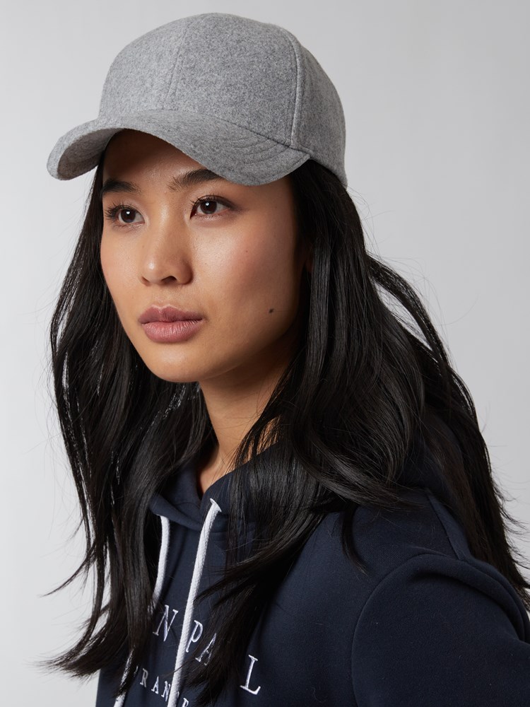 Alva cap 7500784_Jean Paul_Alva Cap_A22_499_Modell (3)_IEB_Alva cap IEB_Alva cap IEB 7500784.jpg_