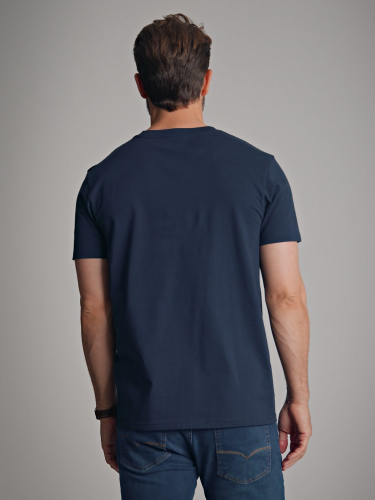 Clive t-skjorte 7500813_EMU-Redford-A22-modell-back_Clive t-skjorte EMU.jpg_