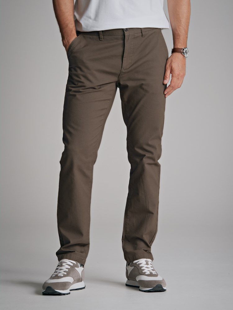 Christer struktur chinos 7500842_AII-Redord-A22-Modell-Front_Christer struktur chinos AII_Christer struktur chinos AII 7500842.jpg_Front||Front