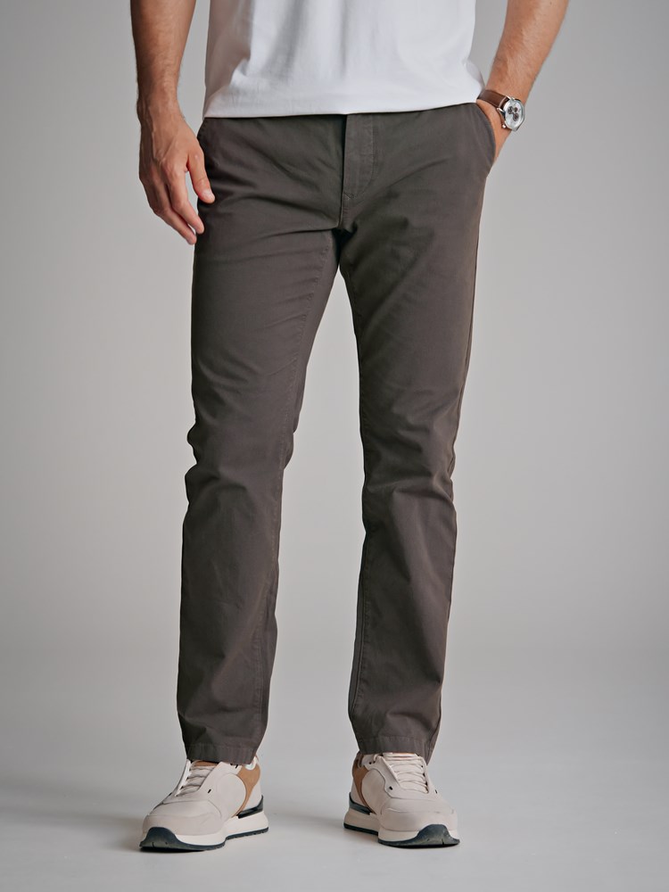 Christer struktur chinos 7500842_I7T-REDFORD-A22-Modell-Front_chn=match_743_Christer struktur chinos I7T_Christer struktur chinos I7T 7500842.jpg_Front||Front