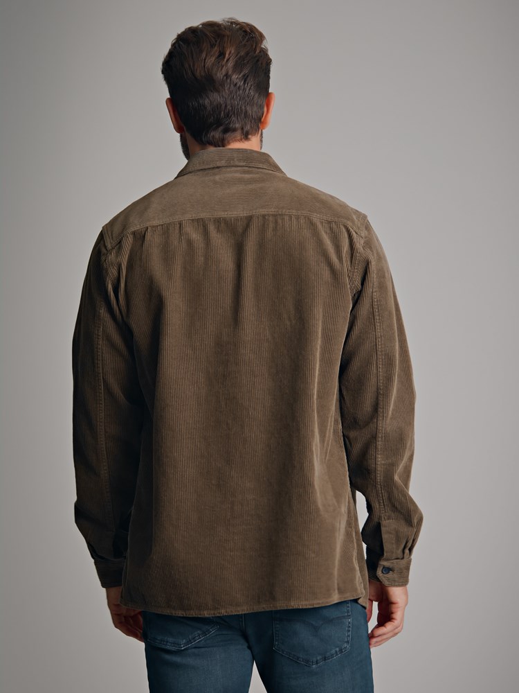 Cremano skjorte 7500846_I7E-MarioConti-A22-modell-back.jpg_