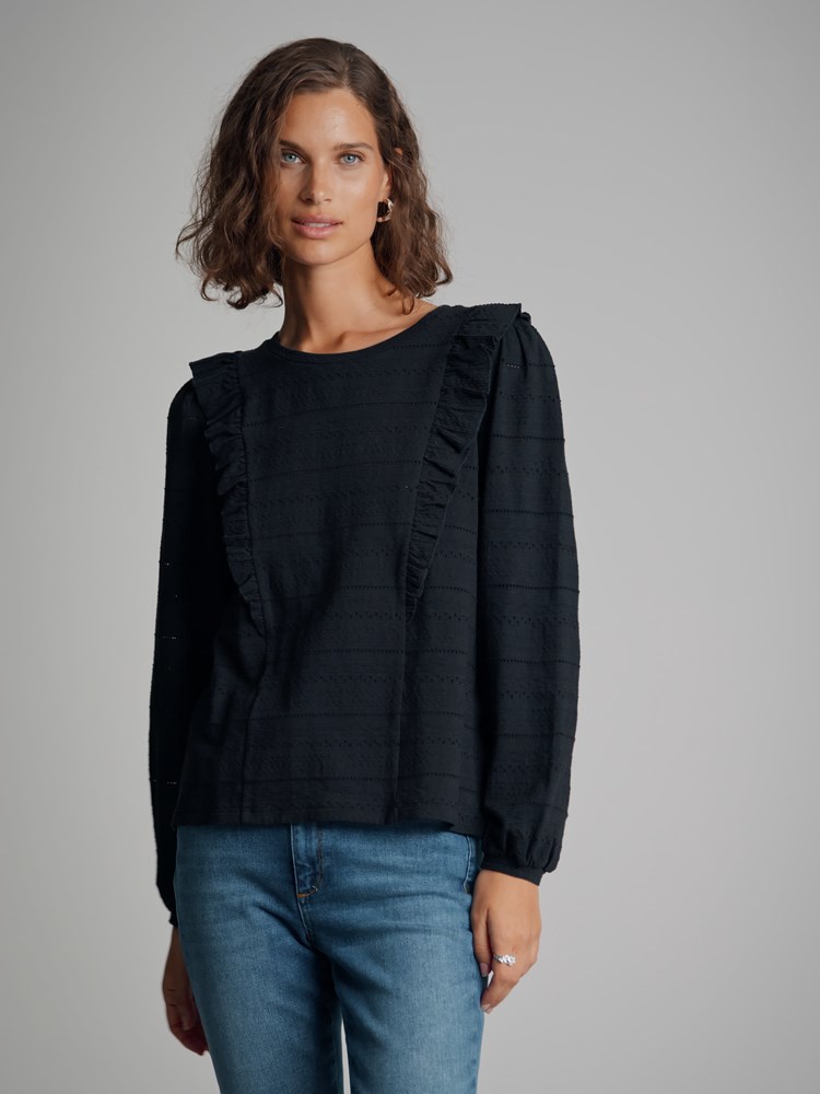 Amoura topp 7500973_CAB-VAVITE-A22-Modell-Front_chn=match_6152_Amoura topp CAB_Amoura topp CAB 7500973.jpg_Front||Front