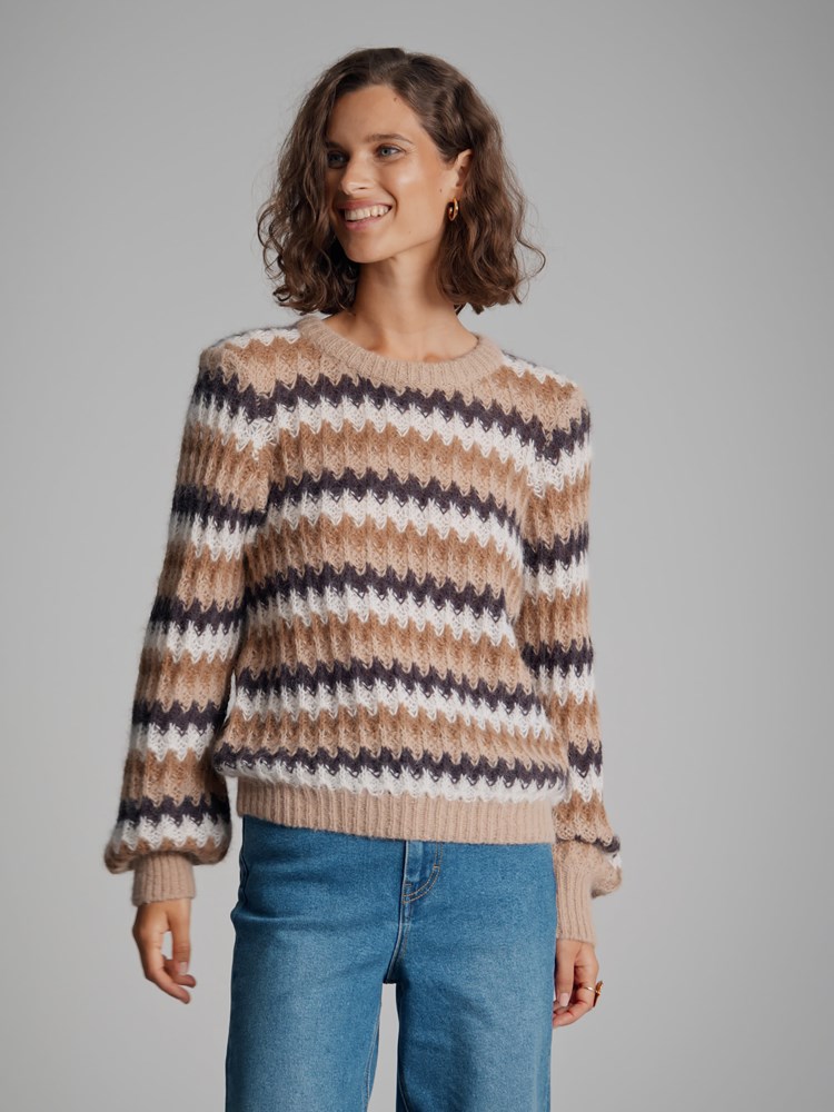 Marina genser 7500978_AIN-DONNA-A22-Modell-Front_chn=match_335_Marina genser AIN_Marina genser AIN 7500978.jpg_Front||Front