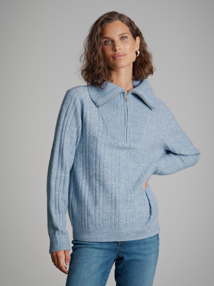 Serena høyhalset genser 7500997_EAT-VAVITE-A22-Modell-Front_chn=match_5137_Serena høyhalset genser EAT_Serena høyhalset genser EAT 7500997.jpg_Front||Front