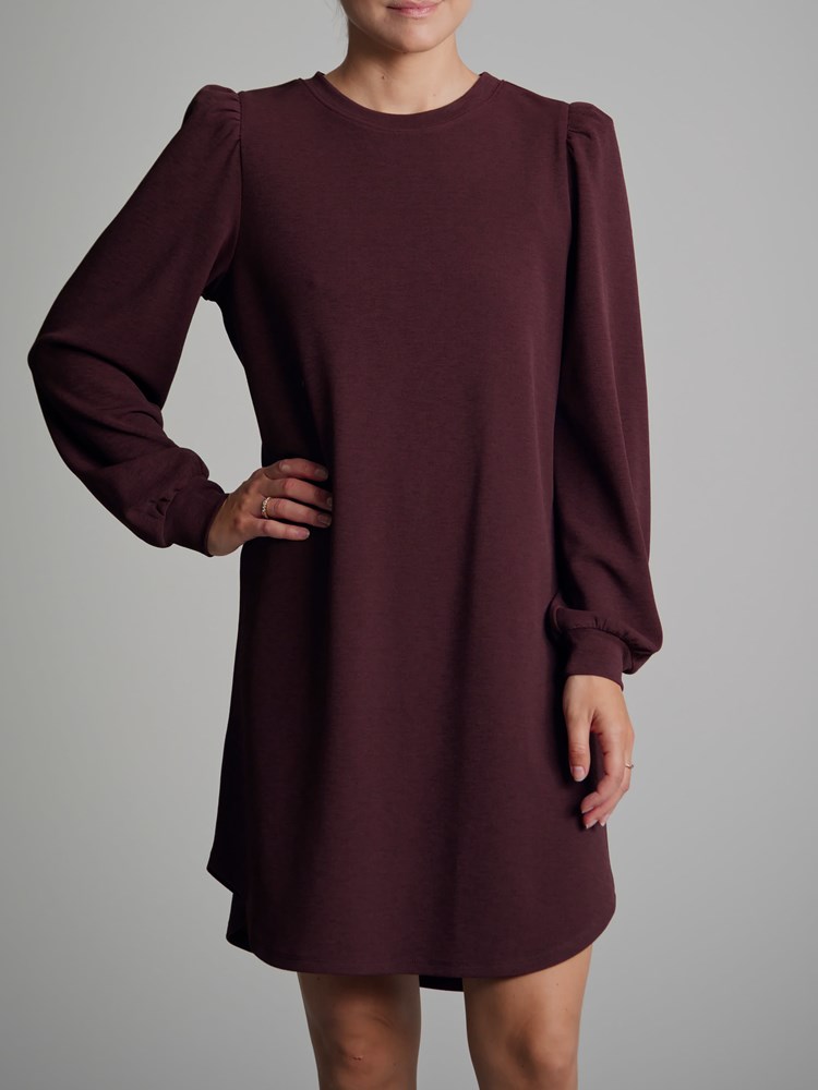 Emiko kjole 7501299_MWX-DONNA-A22-Modell-Front_chn=match_1330_Emiko kjole MWX_Emiko kjole MWX 7501299.jpg_Front||Front