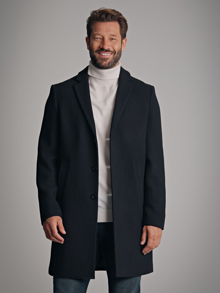 Roma Ullfrakk 7501337_CAB-MarioConti-A22-modell-front.jpg_Front||Front