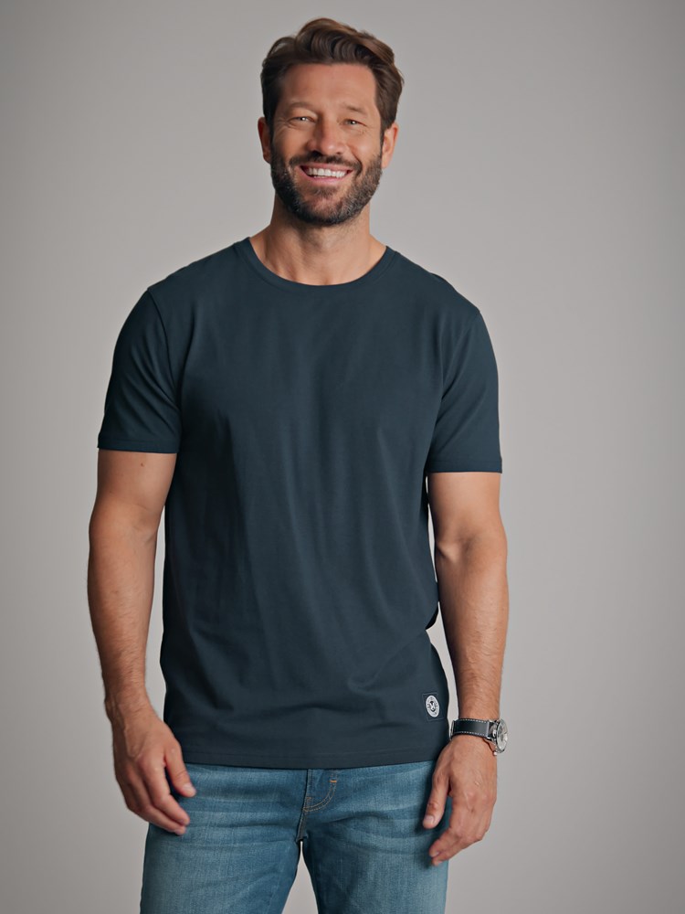 Don t-skjorte 7501347_EM6-MarioConti-A22-modell-front_Don t-skjorte EM6_Don t-skjorte EM6 7501347.jpg_Front||Front