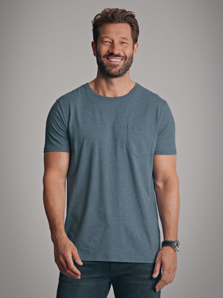 Bologna t-skjorte 7501349_EHJ-MarioConti-A22-modell-front.jpg_Front||Front