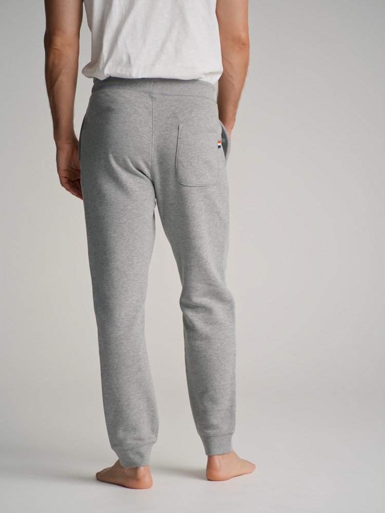 West joggebukse 7501468_IEY-REDFORD-W22-Modell-Back_chn=match_6570.jpg_Back