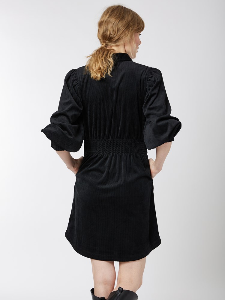 Ember kjole 7501494_C25-JEANPAUL-W22-Modell-Back_5484_Ember kjole C25_Ember kjole C25 7501494.jpg_Back||Back