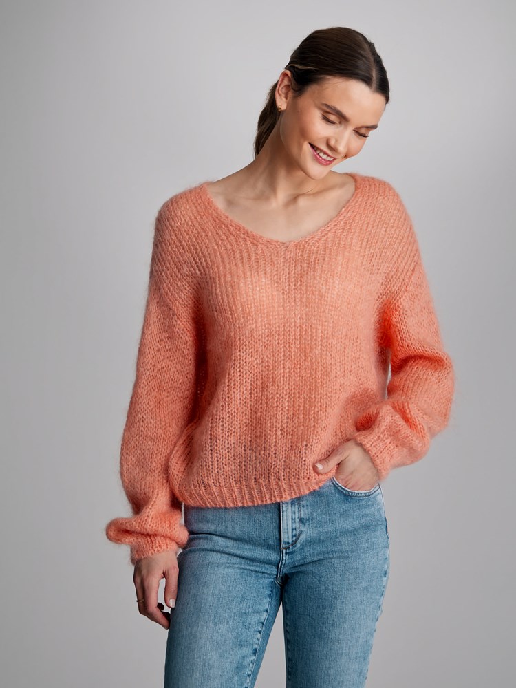 Stina genser 7501773_MKX-MARIEPHILIPPE-S23-Modell-Front_chn=match_4467_Stina genser MKX 7501773.jpg_Front||Front