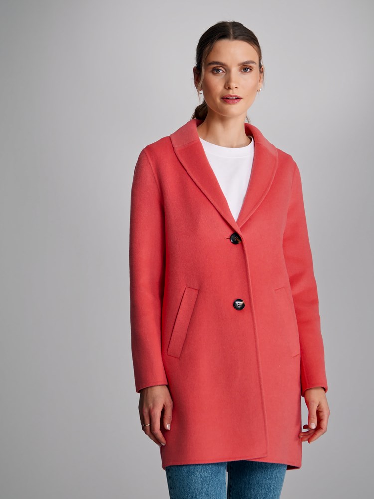 Caroline kåpe 7501780_MQC-MARIEPHILIPPE-S23-Modell-Front_chn=match_1739_Caroline kåpe MQC 7501780.jpg_Front||Front