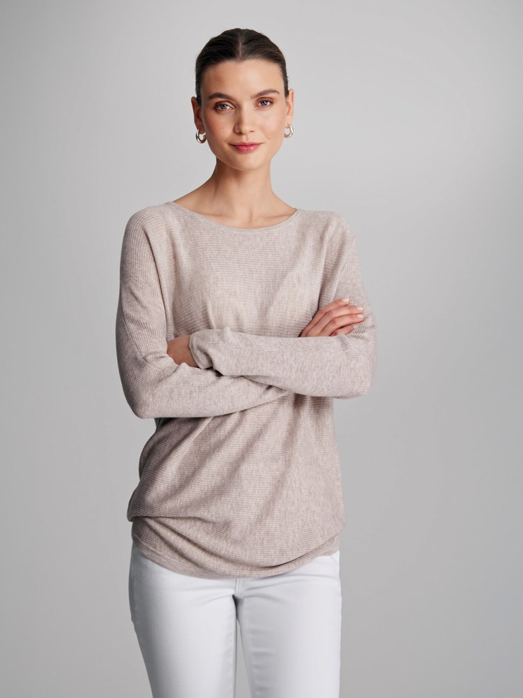 Mona genser 7501782_AEZ-MARIEPHILIPPE-S23-Modell-Front_chn=match_7930_Mona genser AEZ 7501782.jpg_Front||Front