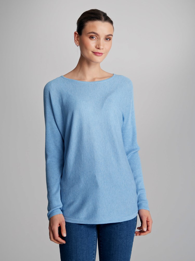 Mona genser 7501782_ECJ-MARIEPHILIPPE-S23-Modell-Front_chn=match_208_Mona genser ECJ 7501782.jpg_Front||Front