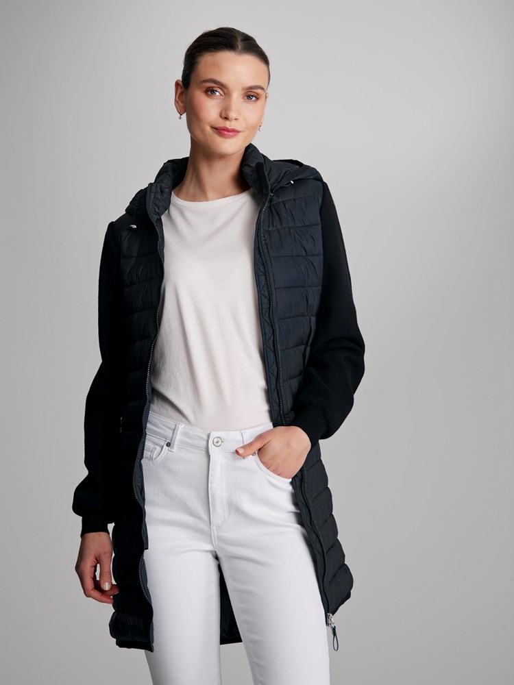Monica lang jakke 7501808_CAB-MARIEPHILIPPE-S23-Modell-Front_chn=match_5325_Monica lang jakke CAB 7501808.jpg_Front||Front