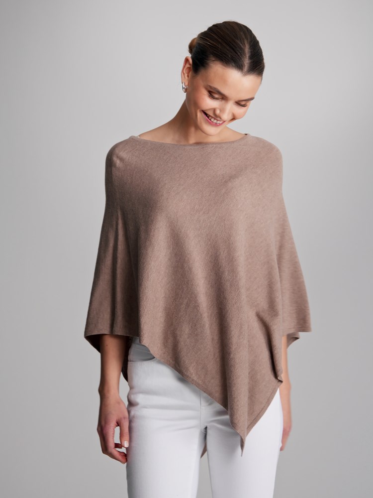 Olea Poncho 7501813_AMU-MARIEPHILIPPE-S23-Modell-Front_chn=match_4253_Olea Poncho AMU 7501813.jpg_Front||Front