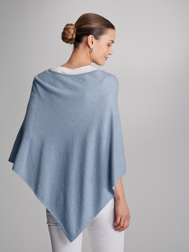 Olea Poncho 7501813_EAT-MARIEPHILIPPE-S23-Modell-Back_chn=match_9727 – Kopi_Olea Poncho EAT 7501813.jpg_Back||Back