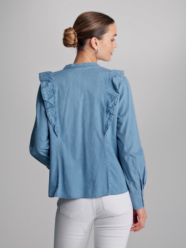 Trine chambray bluse 7501815_ECC-MARIEPHILIPPE-S23-Modell-Back_chn=match_8878_Trine chambray bluse ECC 7501815.jpg_Back||Back