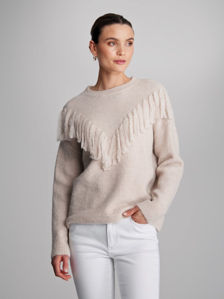 Anna genser 7501932_ABB-MARIEPHILIPPE-S23-Modell-Front_chn=match_6948_Anna genser ABB 7501932.jpg_Front||Front