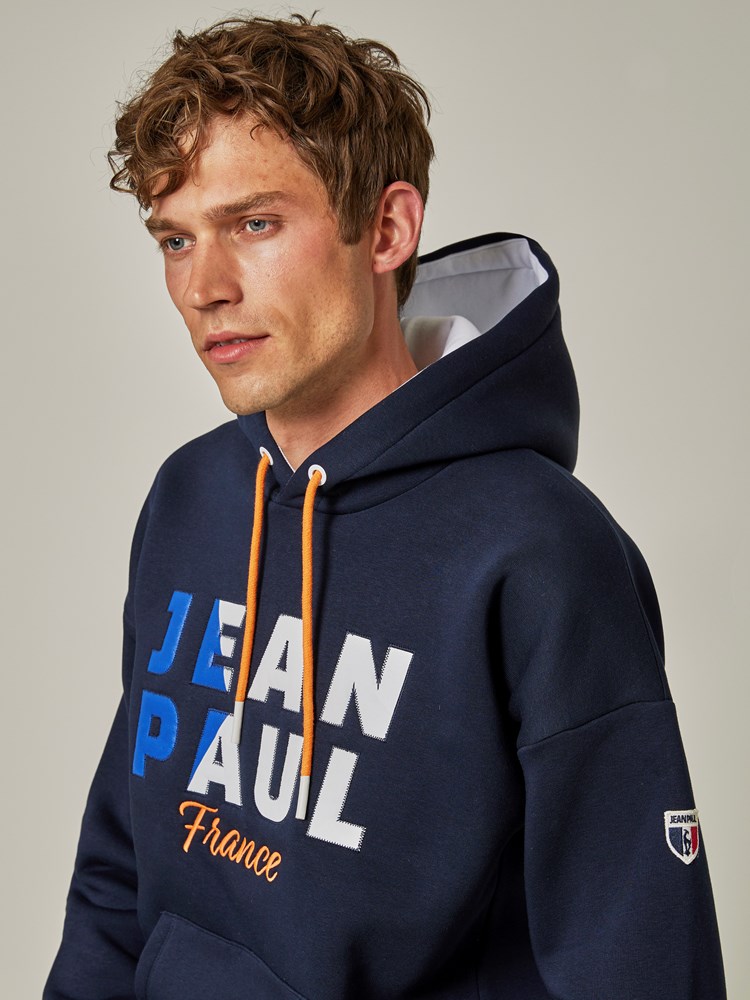 Zeno hettegenser 7501940_EM6-JEANPAUL-S23-Modell-Front_4985_Zeno hettegenser EM6.jpg_Front||Front