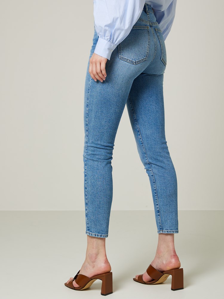 Sabine cropped jeans 7502063_DAB_Jean Paul_Sabine Cropped Jeans_S23_Modell (3)_Sabine cropped jeans DAB 7502063.jpg_