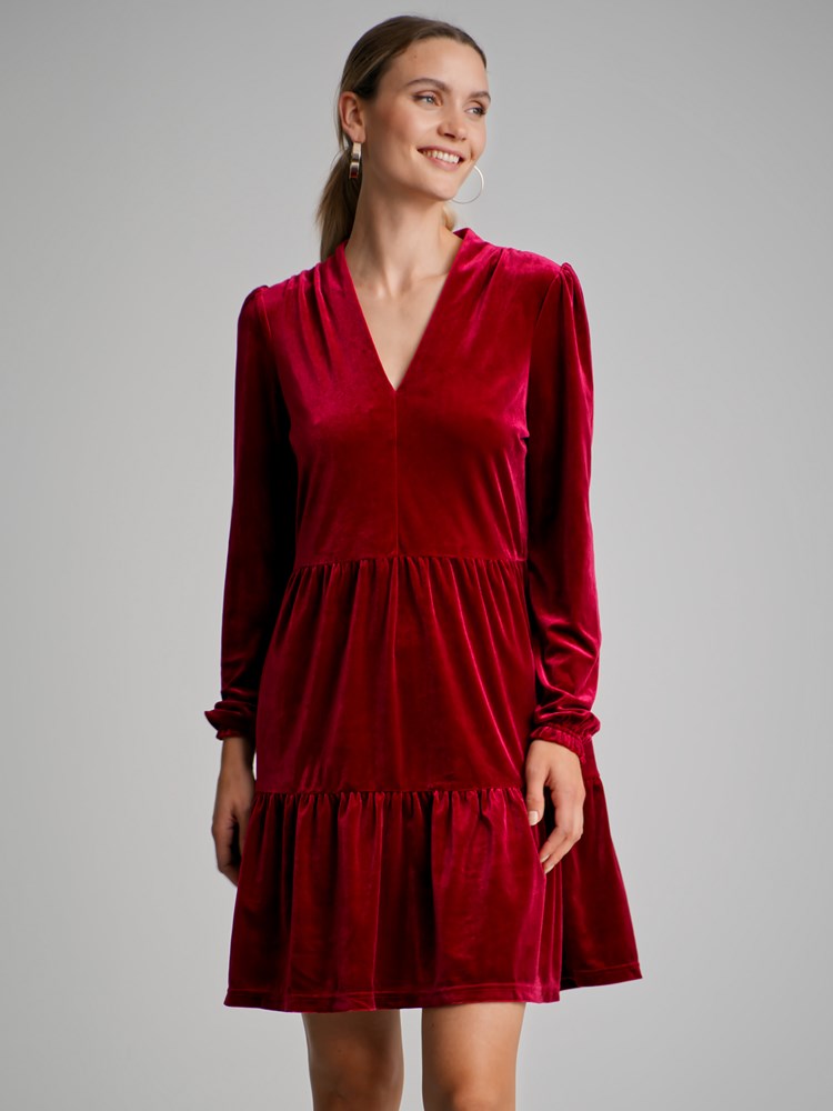 Coco kjole 7502111_K5L-VAVITE-W22-Modell-Front_chn=match_7755_Coco kjole K5L 7502111.jpg_Front||Front
