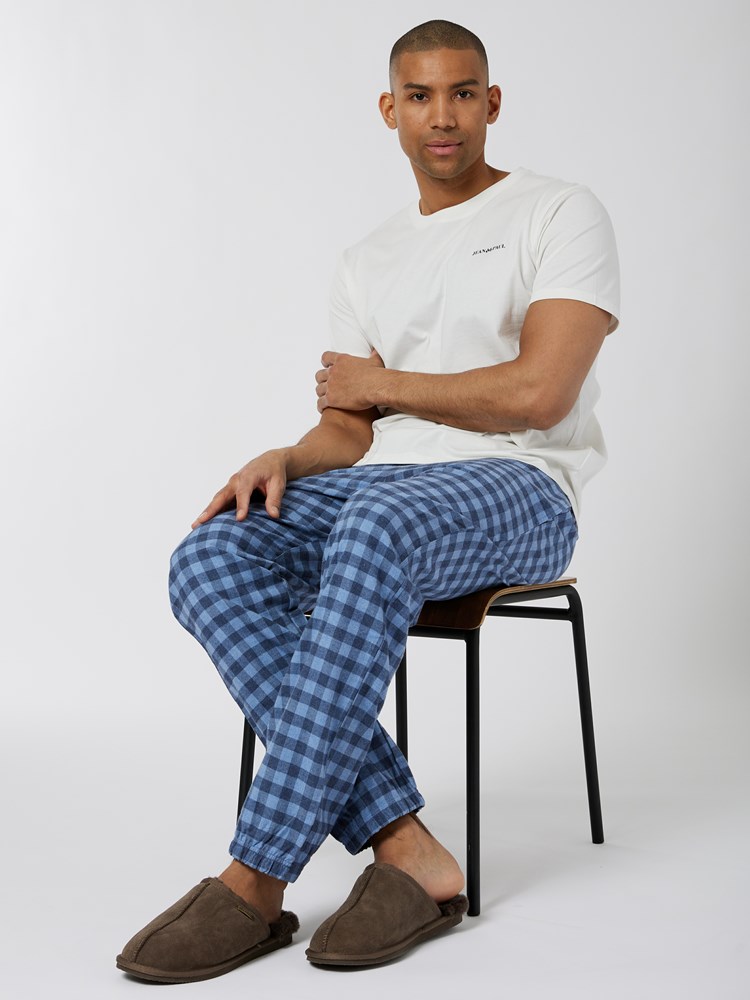 Justin pysjamas 7502225_ENB-JEANPAUL-W22-Modell-Front_5111_Justin pysjamas ENB.jpg_Front||Front